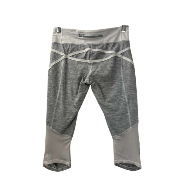 Lululemon Women's Size 6 Capri Pants Leggings Gray & White Striped - Picture 5 of 13